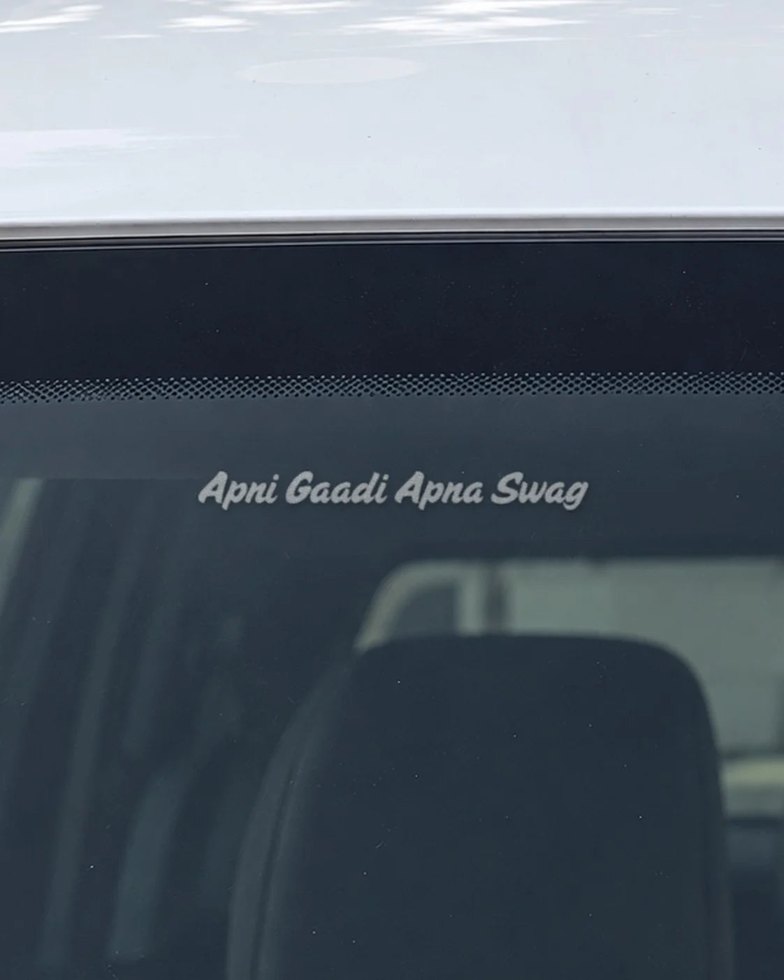 Custom text on a car windshield
