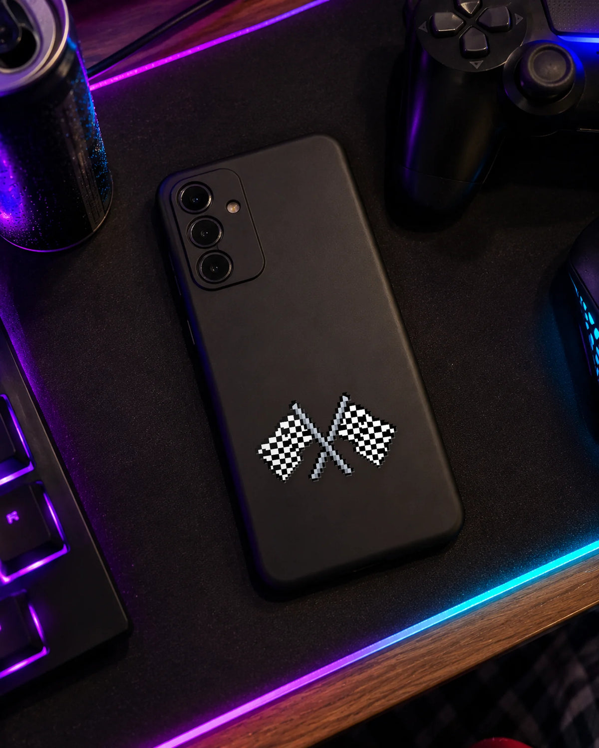 Checkered Flags gamer patch on a phone case