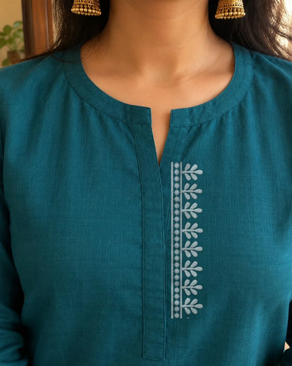 Ivory Vine embroidery-look iron-on patch | Thread Theory